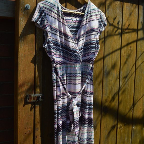 Dakine Jersey Faux-wrap dress - Picture 8 of 9